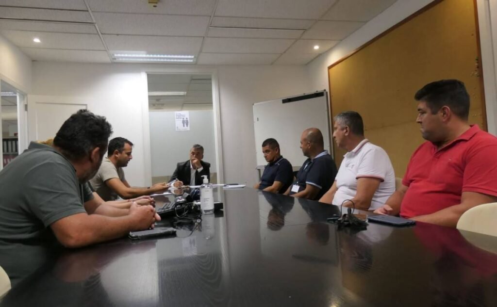 Reunión con la Asociación Empresarial de Ganadería e Industrias Lácteas de Canarias